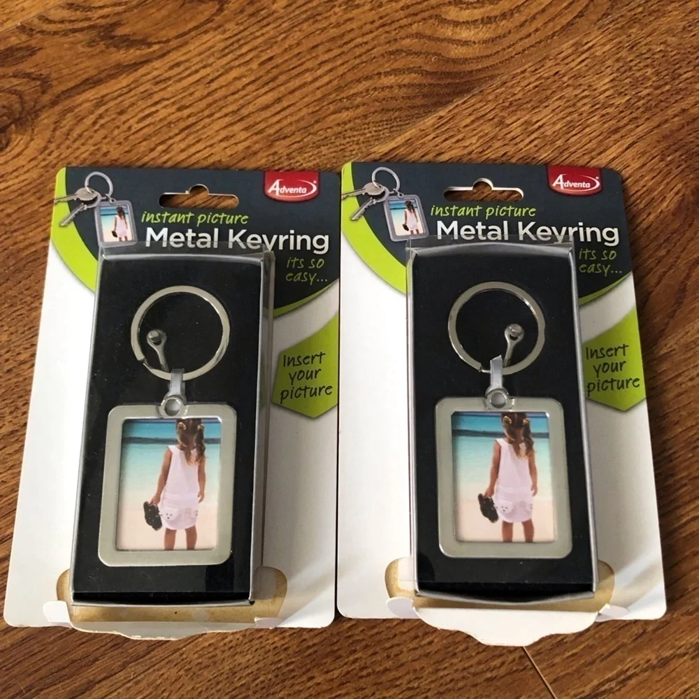 Instant Picture metal keyring photo frame set of 2